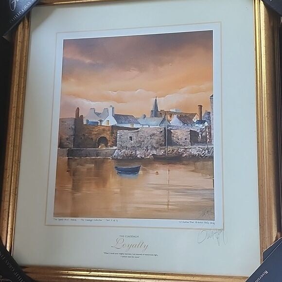 Philip Gray Fine Art The Claddagh 'Loyalty' Boxed - Picture 1 of 9